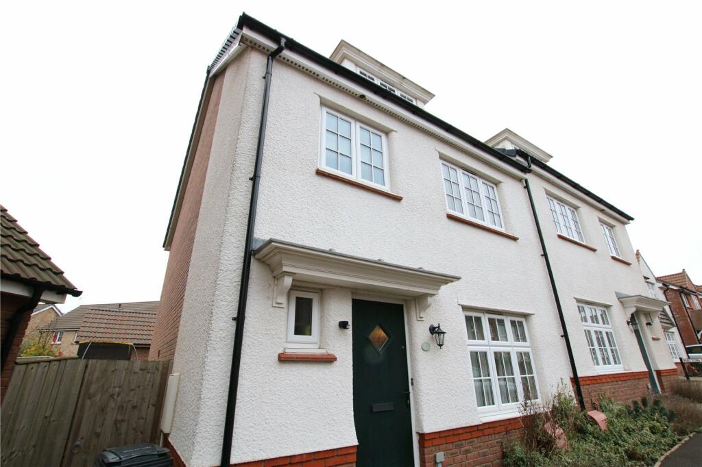 5 bedroom semi-detached house for rent in Danby Street, Cheswick Village, Bristol, BS16