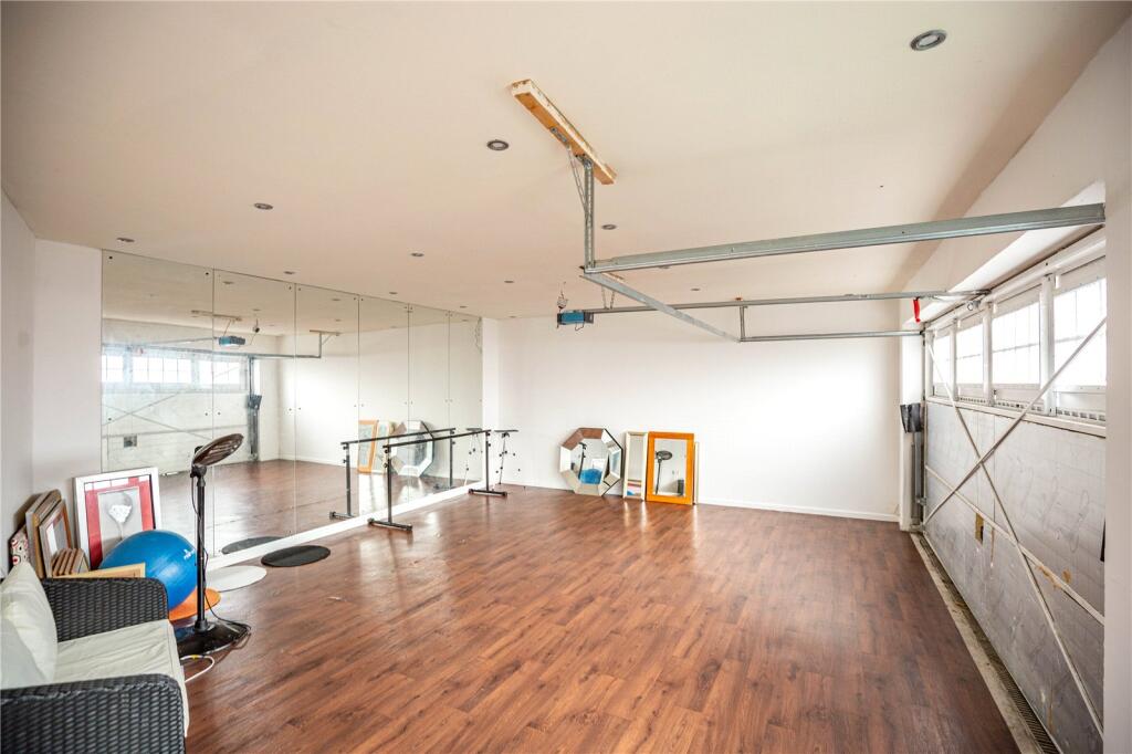 Additional property image - Lockleys Way, Cheswick Village, Bristol, BS16