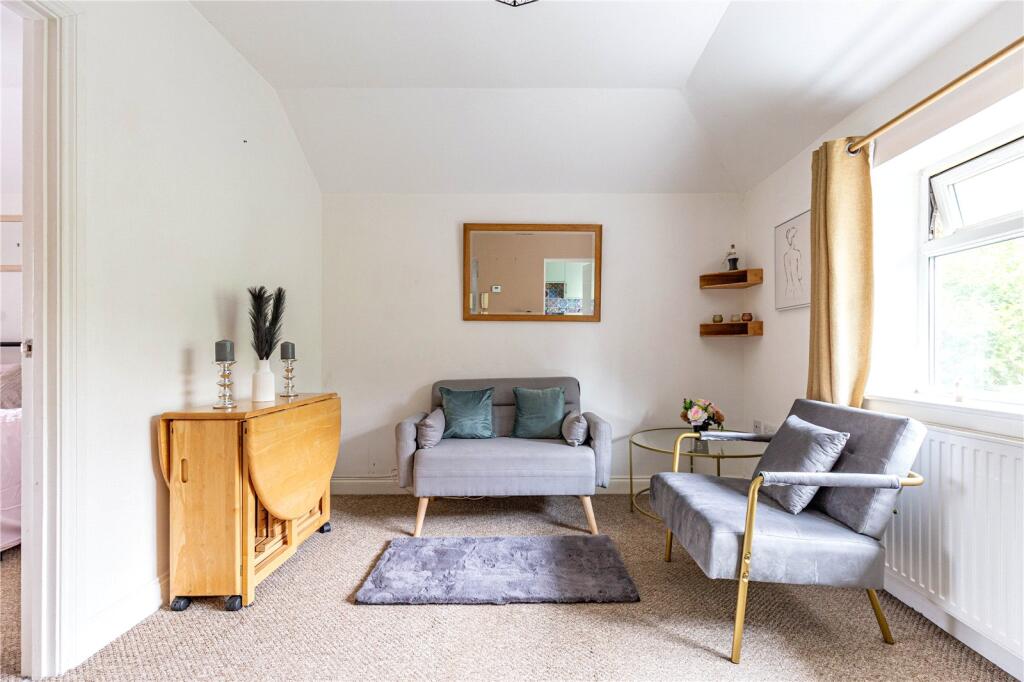 Main image of property: The Greenway, Hillfields, Bristol, BS16