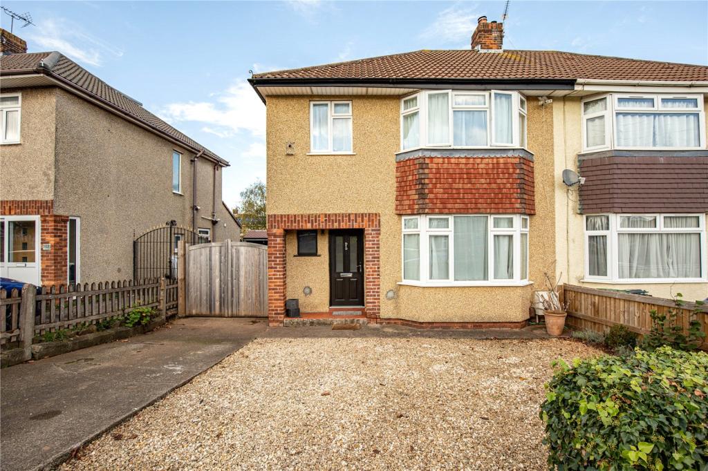 3 bedroom semidetached house for sale in Quakers Road, Bromley Heath