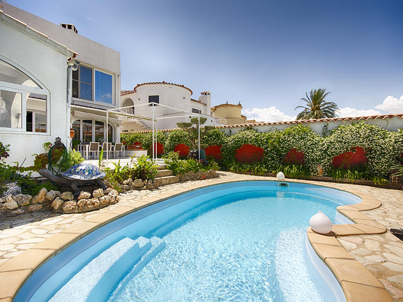 6 bedroom villa for sale in Costa Brava, Empuriabrava, Empuriabrava Kanal, Spain