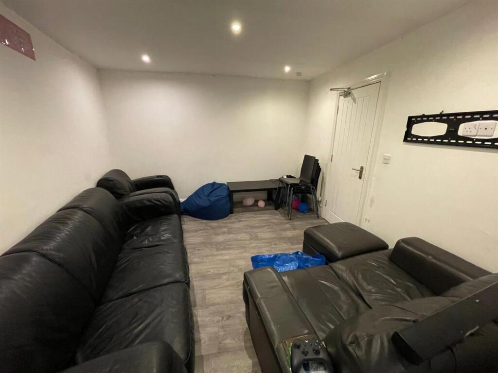 Additional property image - Sutton Street, Durham City