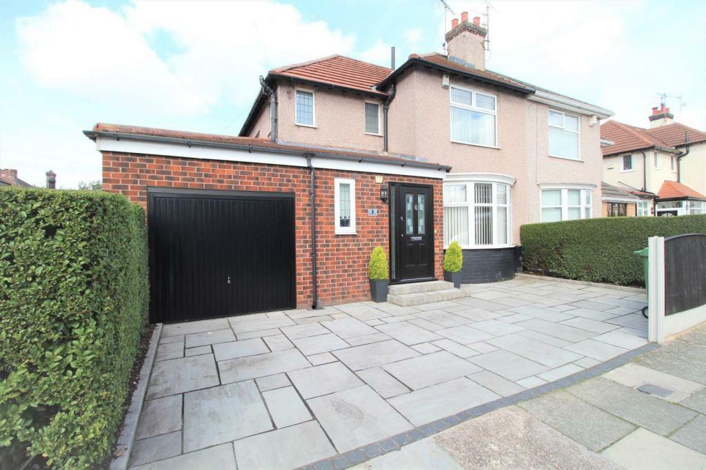 3 bedroom semi-detached house for rent in Wembley Road, Mossley Hill, L18