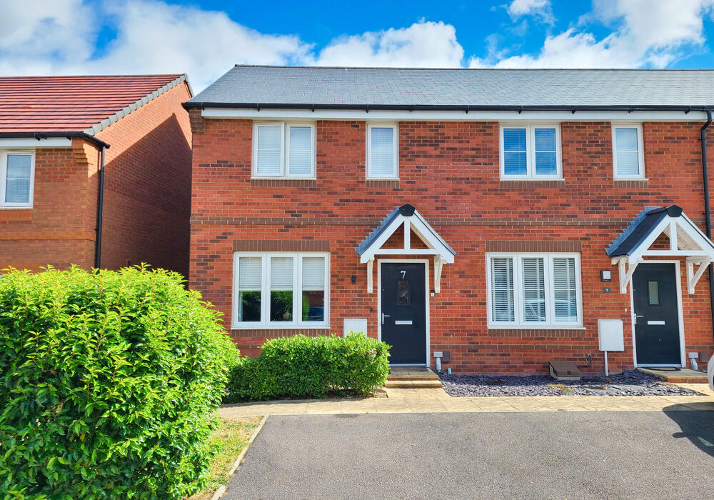 2 bedroom end of terrace house for sale in Merrygrove Way, Nursling