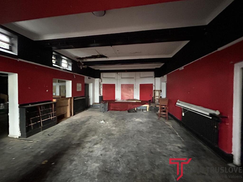Additional property image - The Queen's Head, 9 Queen Street, Redditch, B98 8AY