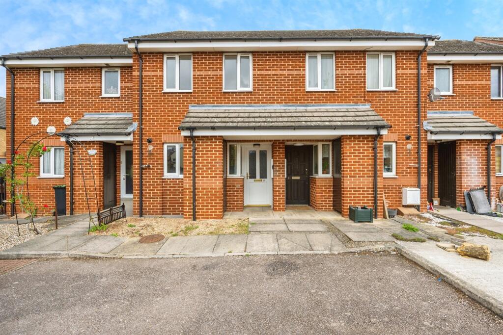 Main image of property: Robert Hunt Gardens, Sandy