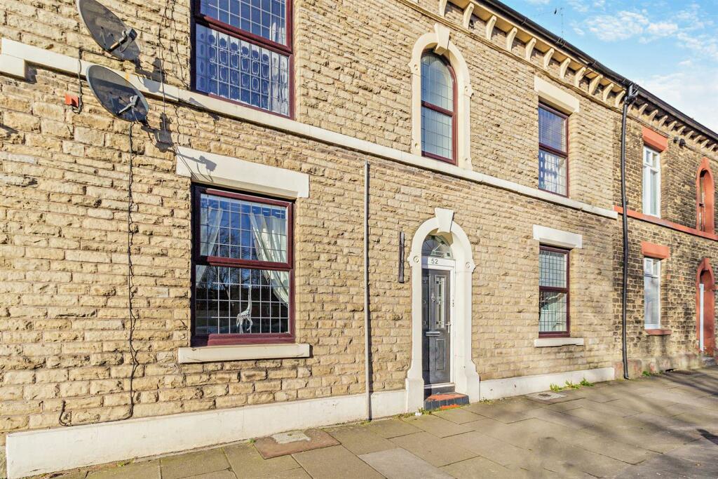 2 bedroom apartment for sale in Stamford Street, Stalybridge, SK15