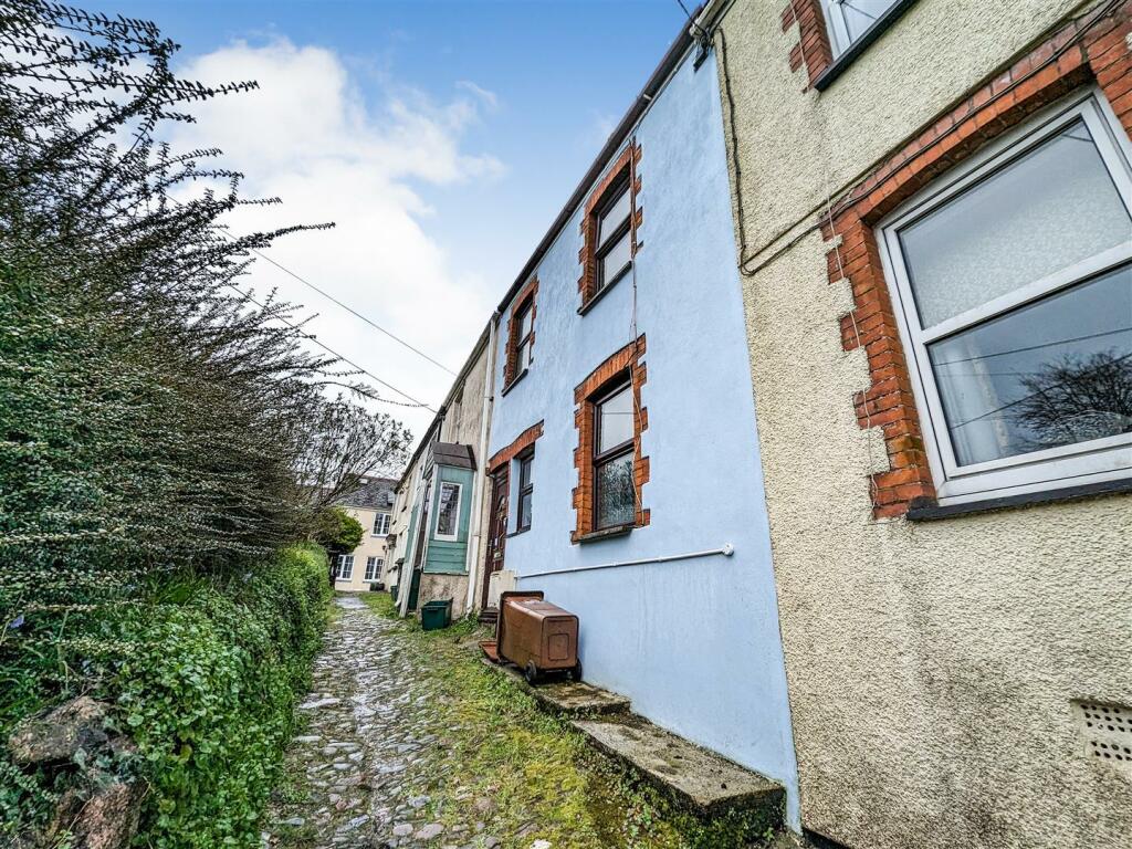 2 bedroom terraced house for sale in Causeway Cottages, Ivybridge, PL21