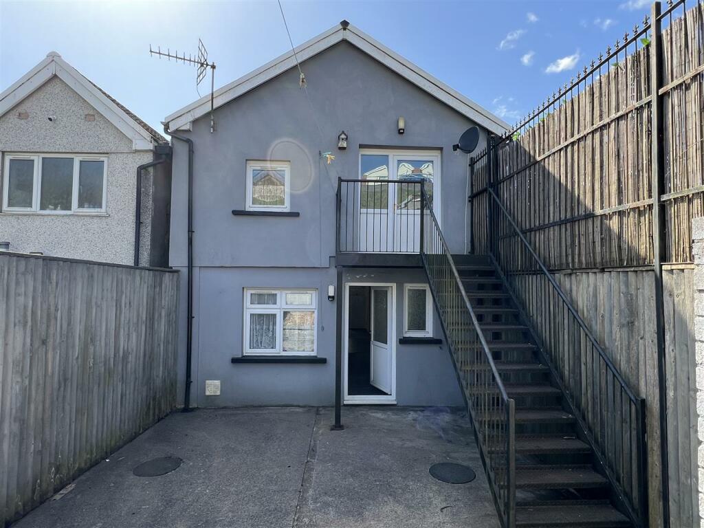 3 bedroom house for sale in High Street, Rhymney, NP22