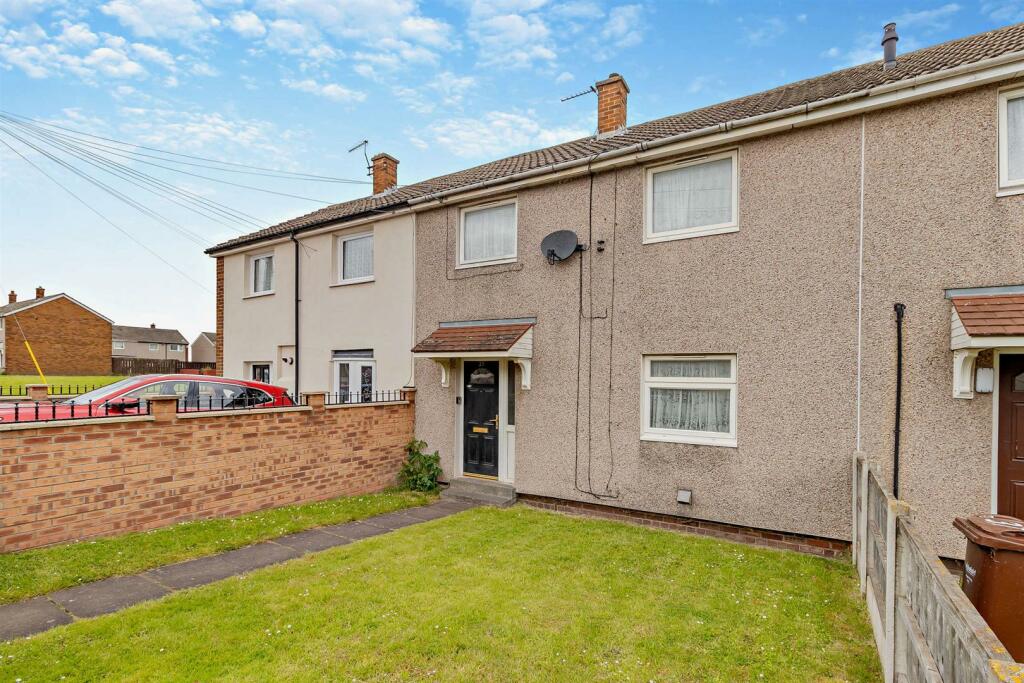 3 bedroom terraced house for sale in Sycamore Avenue, Knottingley, WF11