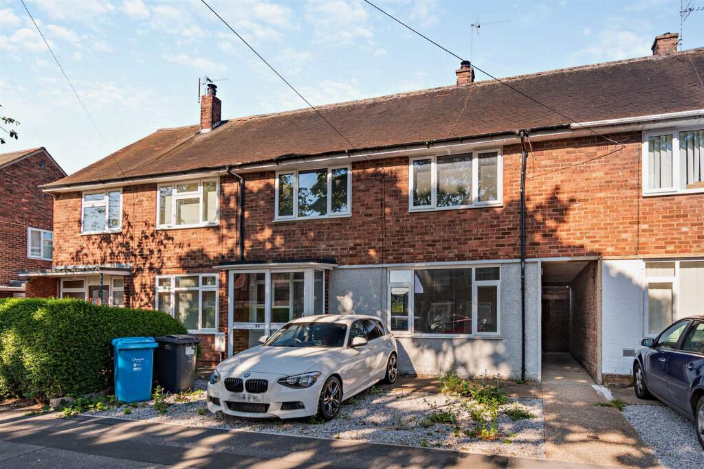 3 bedroom terraced house for sale in Dayton Road, Hull, HU5