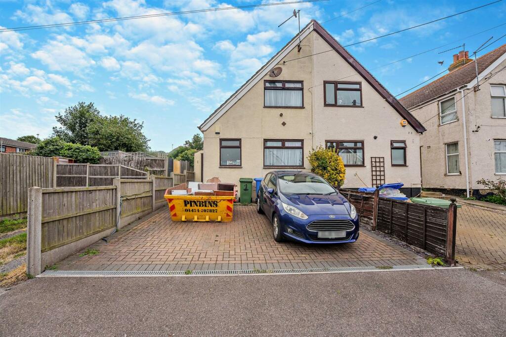 2 bedroom house for sale in Baldwin Road, Minster On Sea, ME12