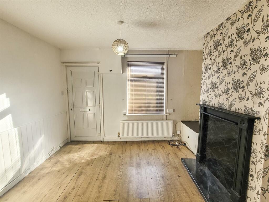 Additional property image - Gardners Row, Chester Road, Oakenholt
