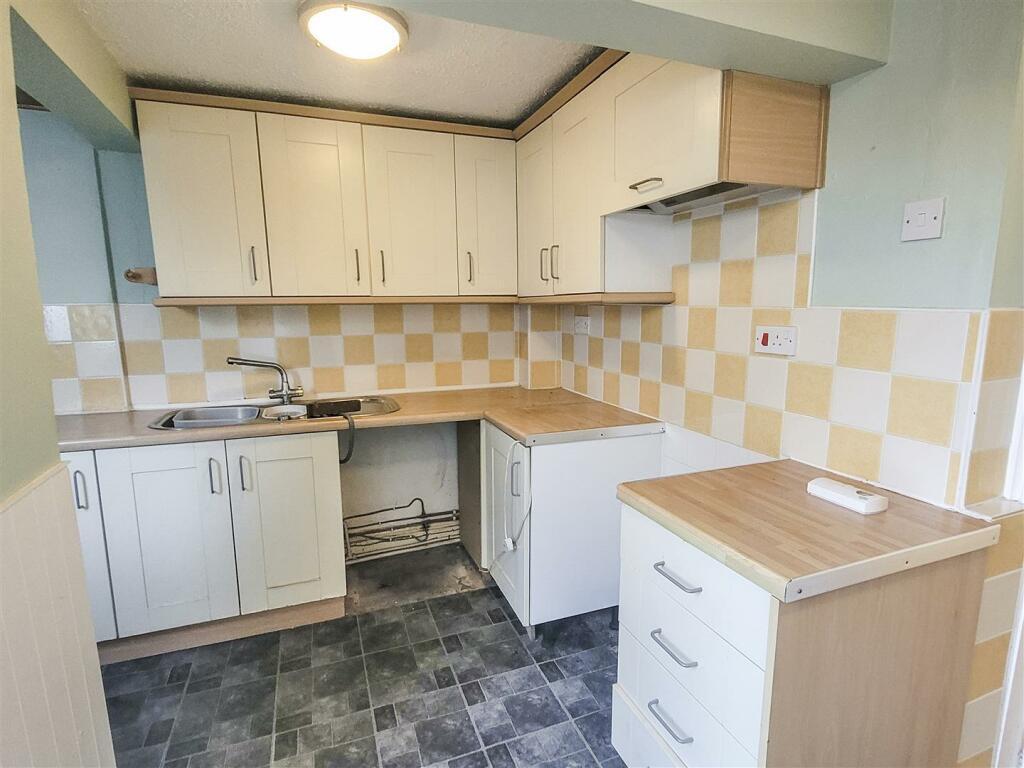 Additional property image - Gardners Row, Chester Road, Oakenholt