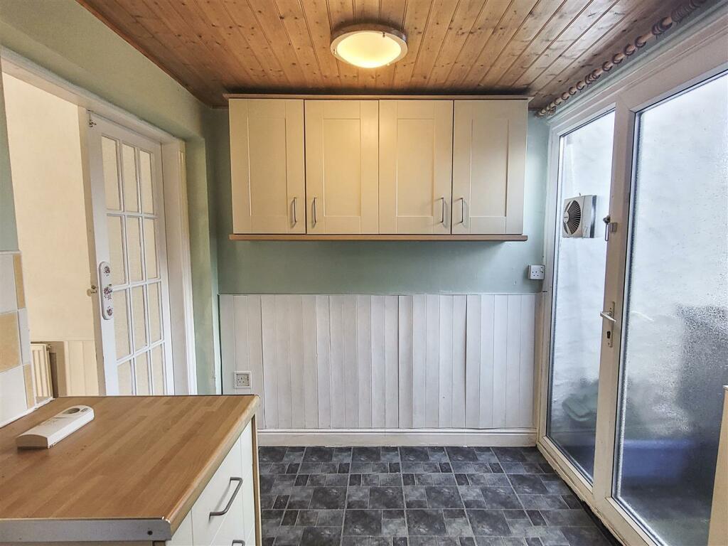 Additional property image - Gardners Row, Chester Road, Oakenholt