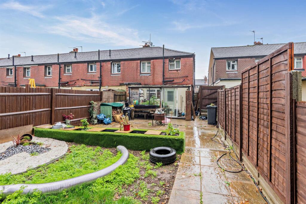 Main image of property: Mangravet Avenue, Maidstone