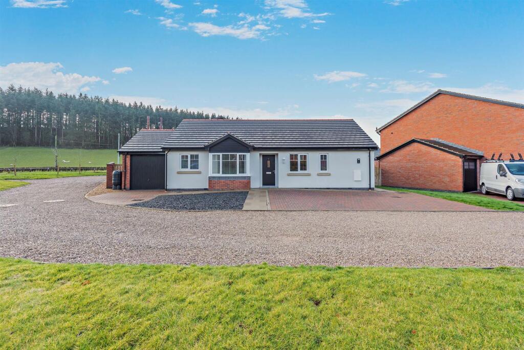 Main image of property: Maesderw, Sarn, Newtown