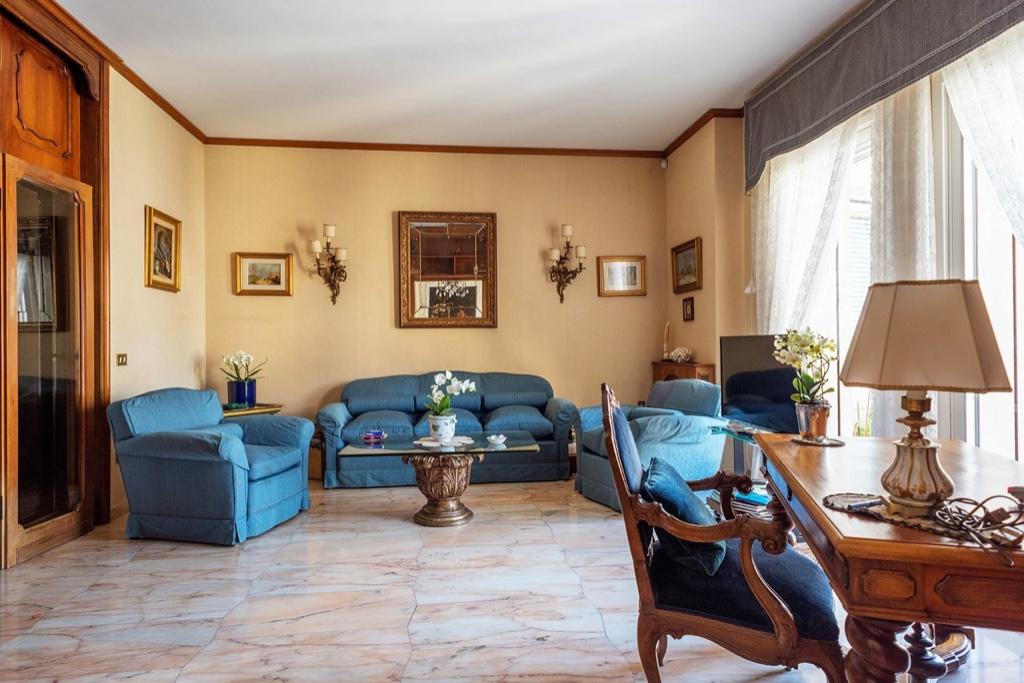 3 bedroom apartment for sale in Napoli, Naples, Campania, Italy