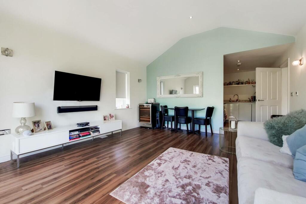 Additional property image - Widmore Road, Bromley, BR1