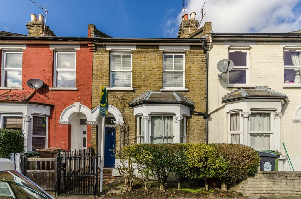 3 bedroom house for sale in Clacton Road, Walthamstow, London, E17
