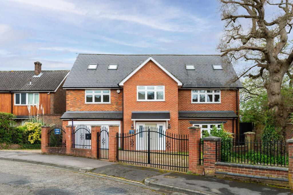 Main image of property: Hermitage Close, South Woodford, London, E18