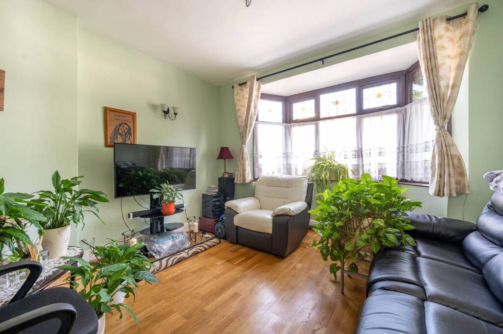 Main image of property: Lea Bridge Road, Walthamstow, London, E17