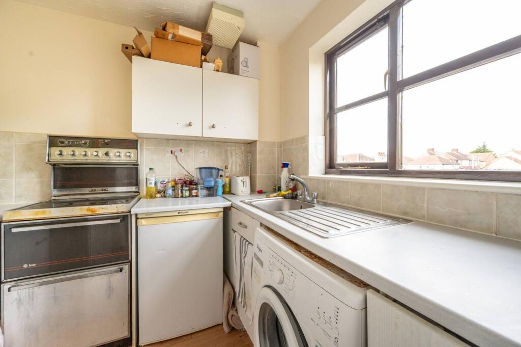 Main image of property: Chamberlain Place, Walthamstow, London, E17