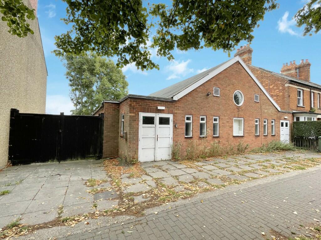 Leisure facility to lease in St John Ambulance Hall, 25 Wellingborough