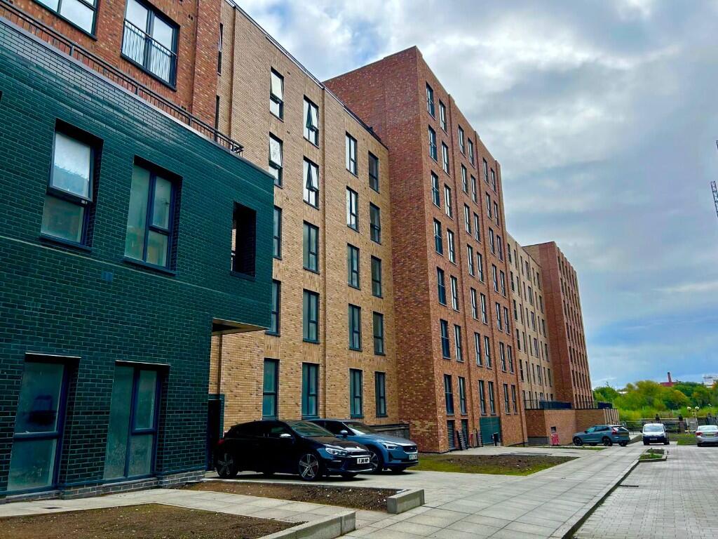 Main image of property: Bridgewater Wharf, M5 3WH