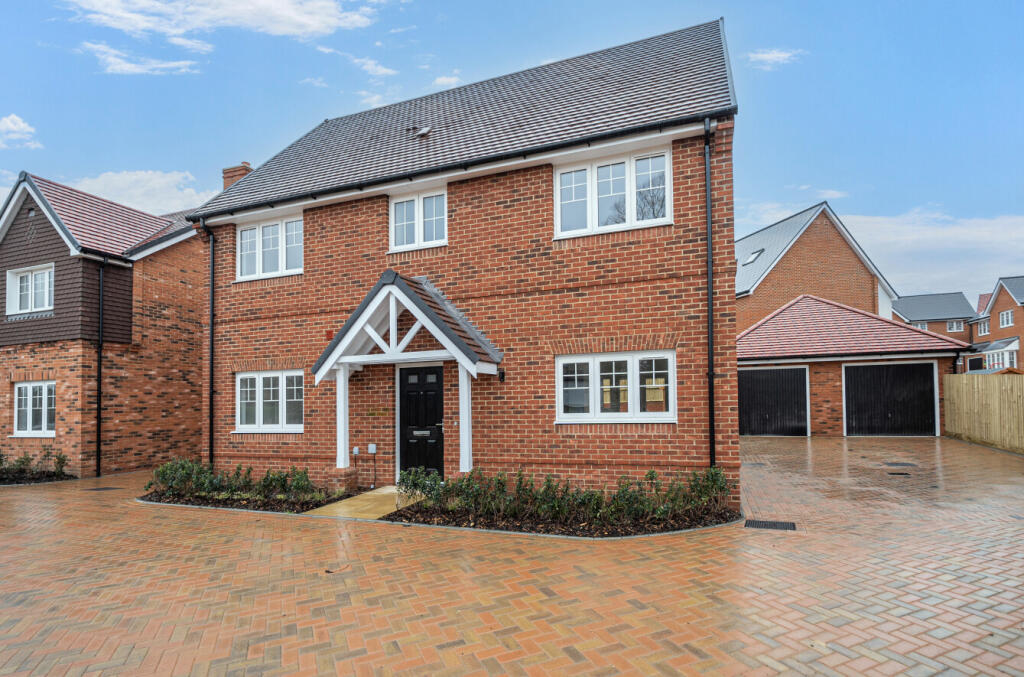Main image of property: Chaffinch Place, Farnham, Surrey, GU9