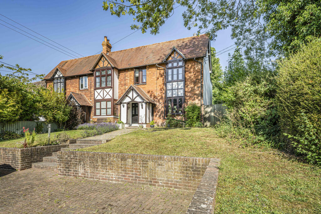 Main image of property: Manor Road, Wantage, OX12