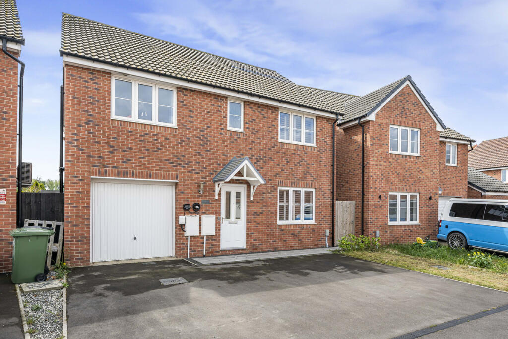 Main image of property: Curtiss Close, Wantage, OX12