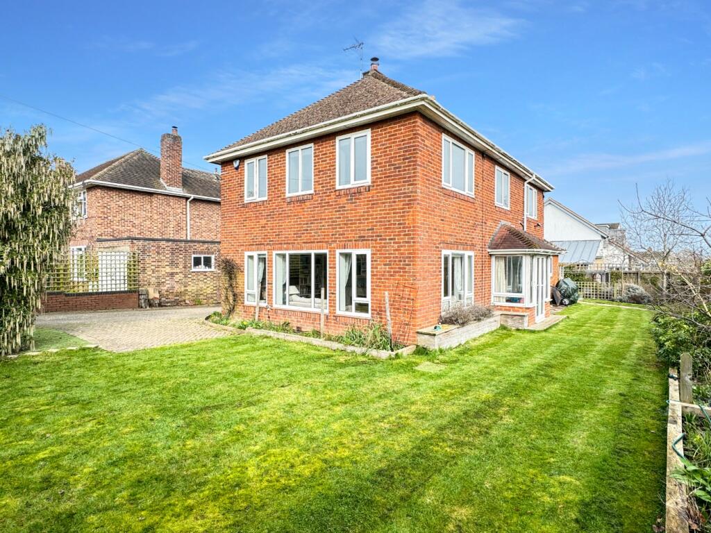 4 bedroom detached house for sale in Worts Causeway, Cambridge, CB1