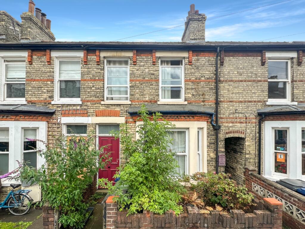 3 bedroom terraced house for sale in Cavendish Road, Cambridge, CB1