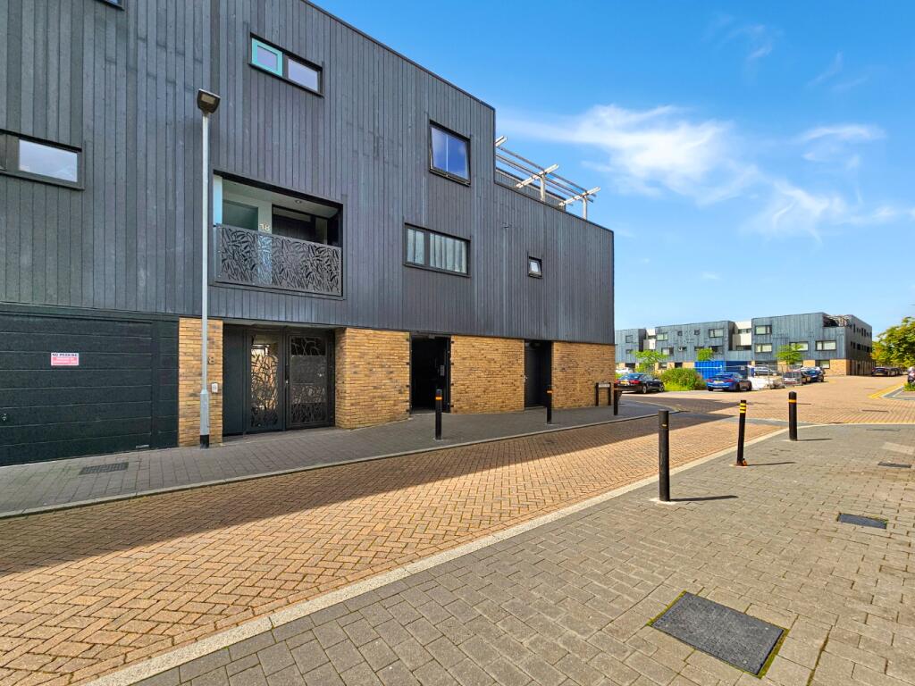 2 bedroom apartment for sale in Dobson Way, Trumpington, CB2