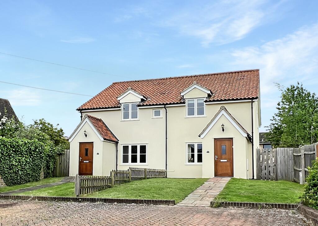 2 bedroom semidetached house for sale in Fowlmere Road, Foxton, CB22