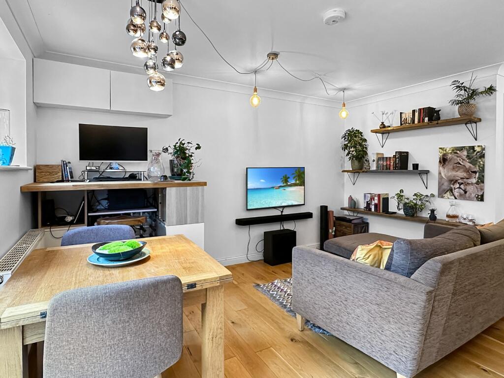 Additional property image - Ramsden Square, Cambridge