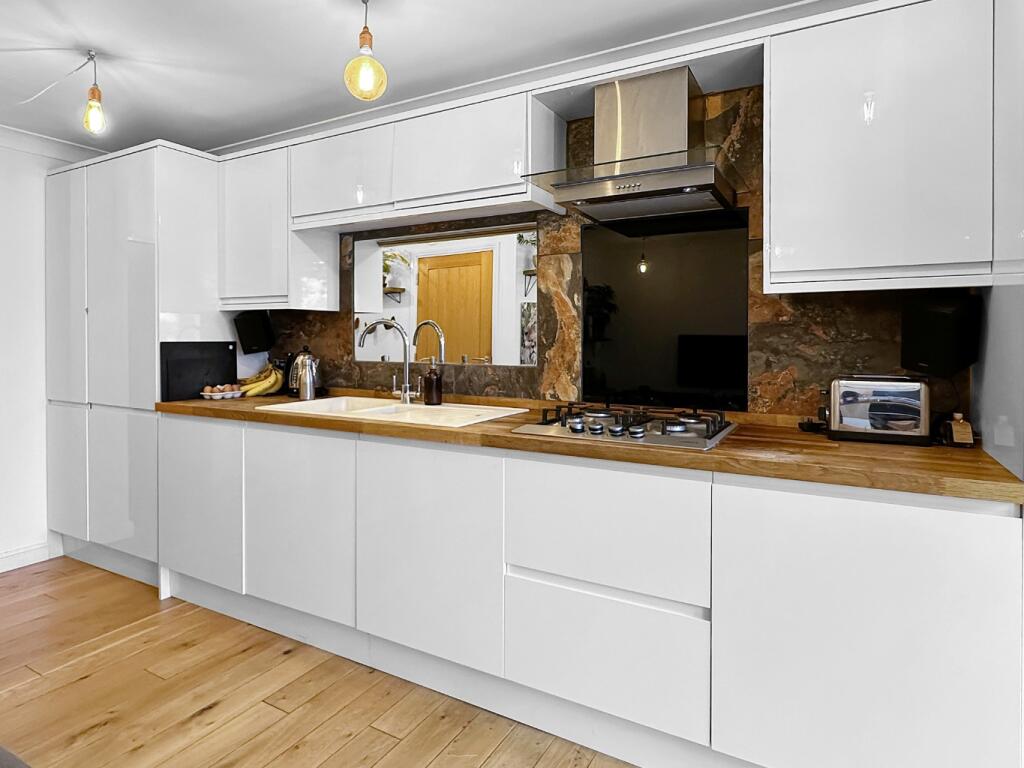 Additional property image - Ramsden Square, Cambridge