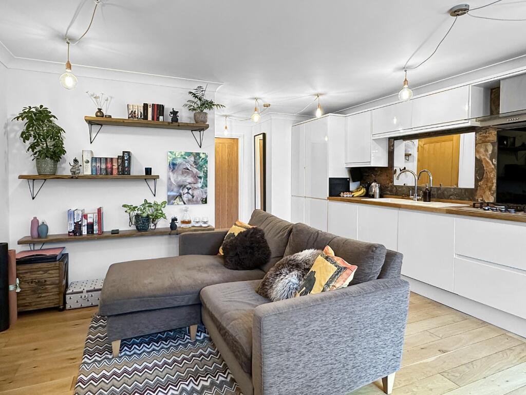 Additional property image - Ramsden Square, Cambridge