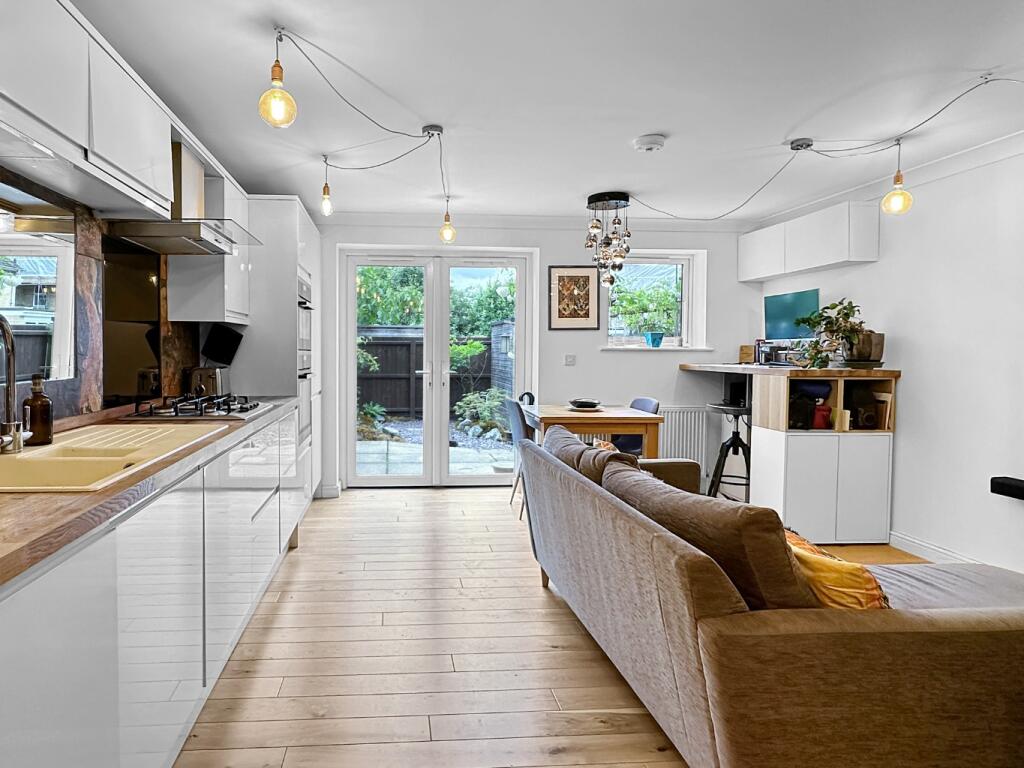 Additional property image - Ramsden Square, Cambridge