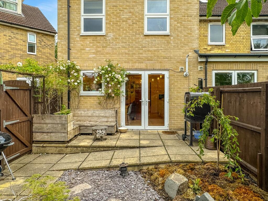 Additional property image - Ramsden Square, Cambridge