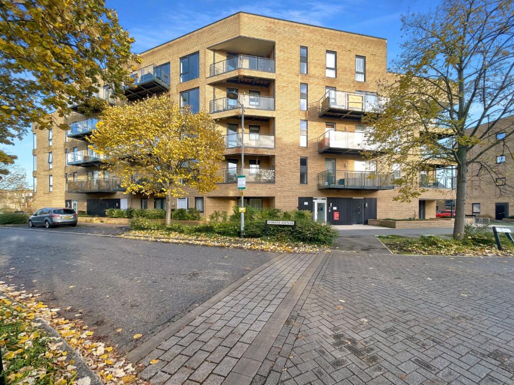 3 bedroom apartment for sale in Hobson Avenue, Trumpington, CB2