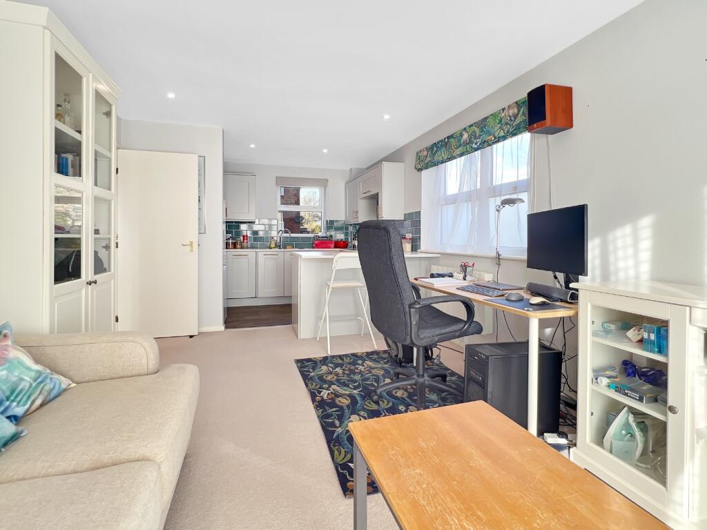 Additional property image - Blackthorn Close, Cambridge