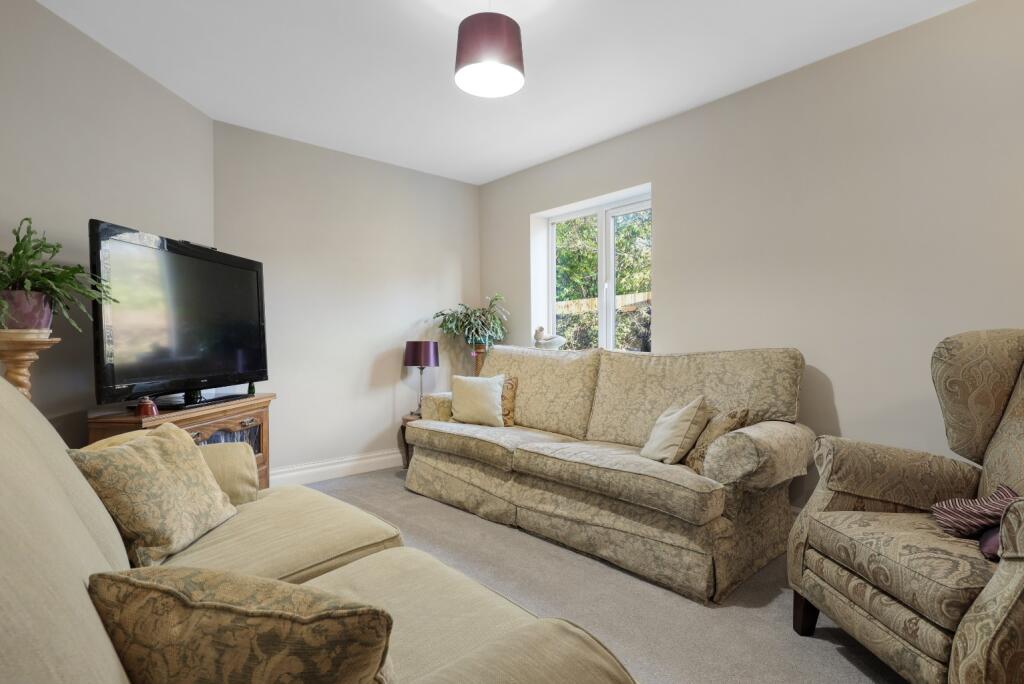 Additional property image - The Lanes, Over