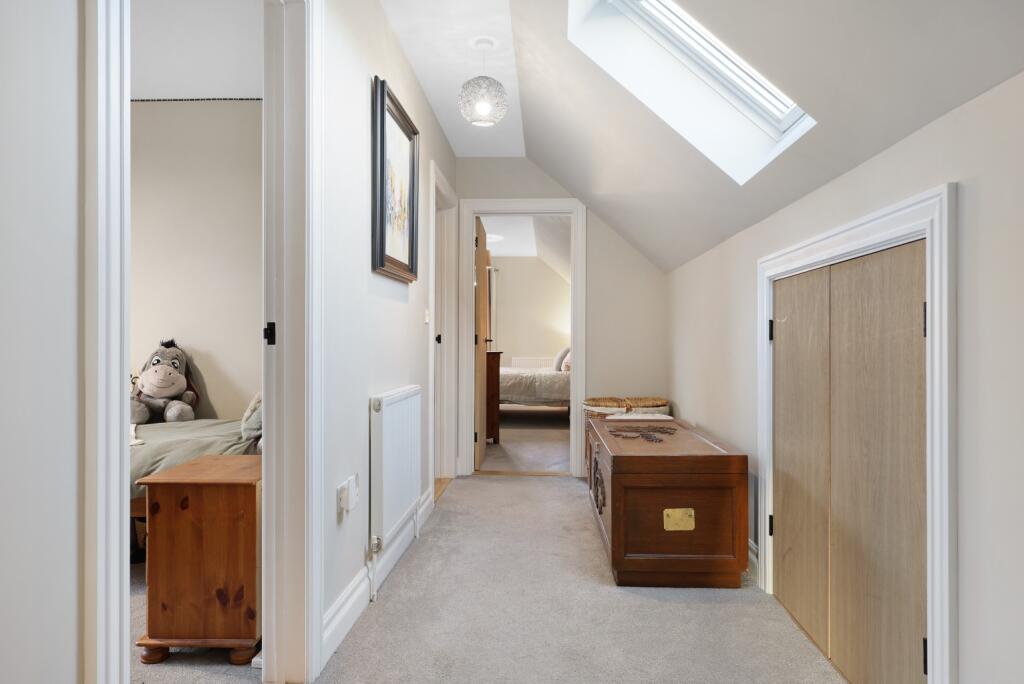 Additional property image - The Lanes, Over