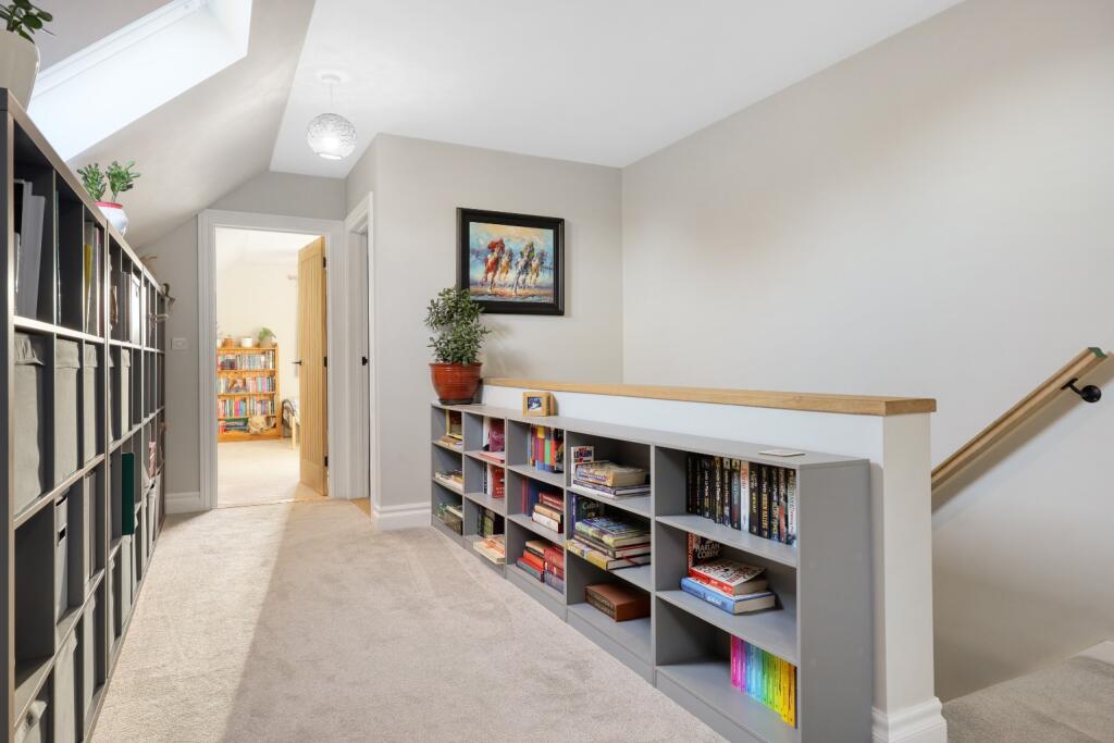 Additional property image - The Lanes, Over