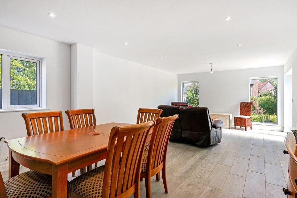 Additional property image - The Lanes, Over