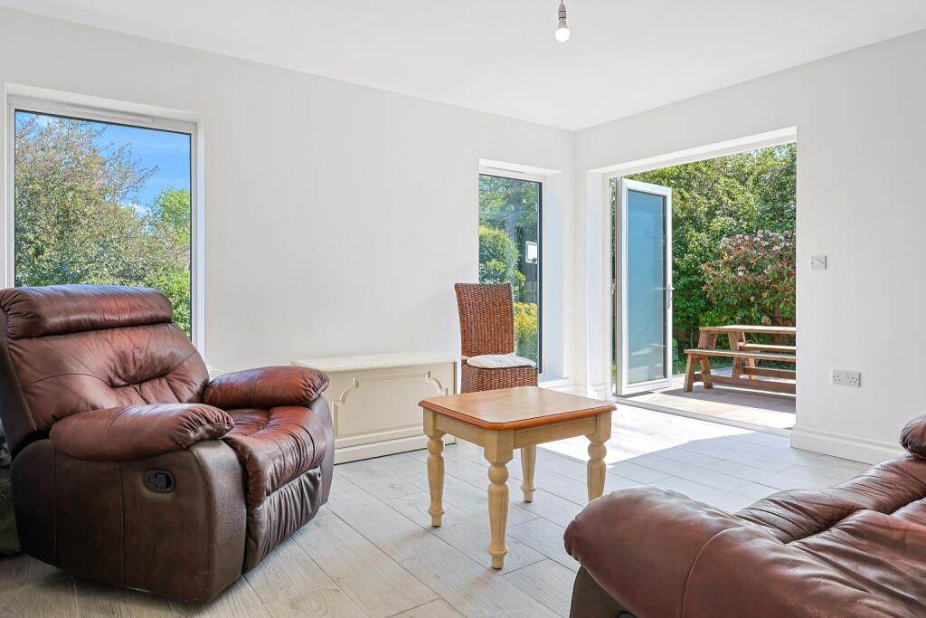 Additional property image - The Lanes, Over