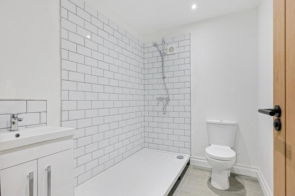 Additional property image - The Lanes, Over