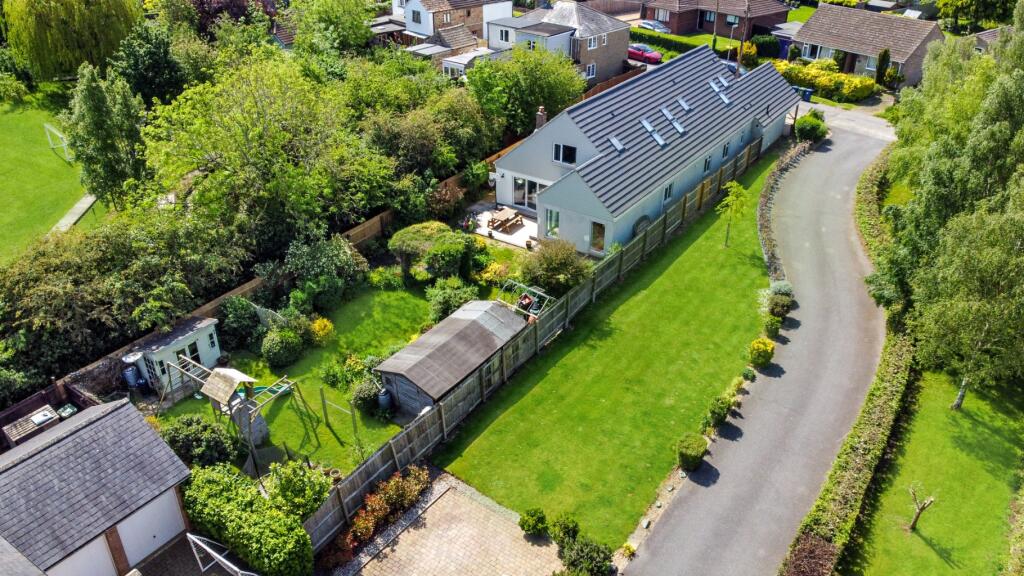 Additional property image - The Lanes, Over
